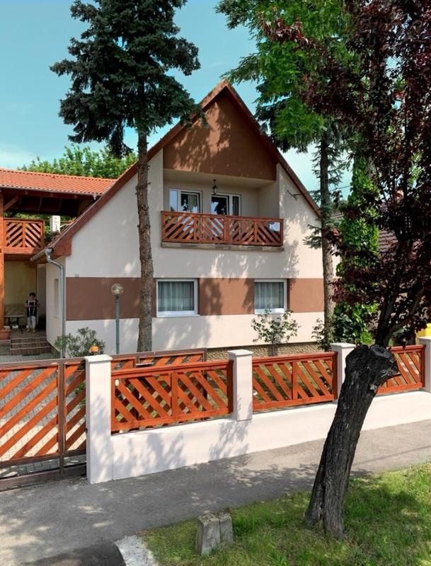 Hanna Apartman Balatonlelle Buitenkant foto